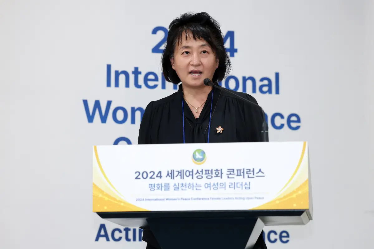발제 중인 정지윤 소장
