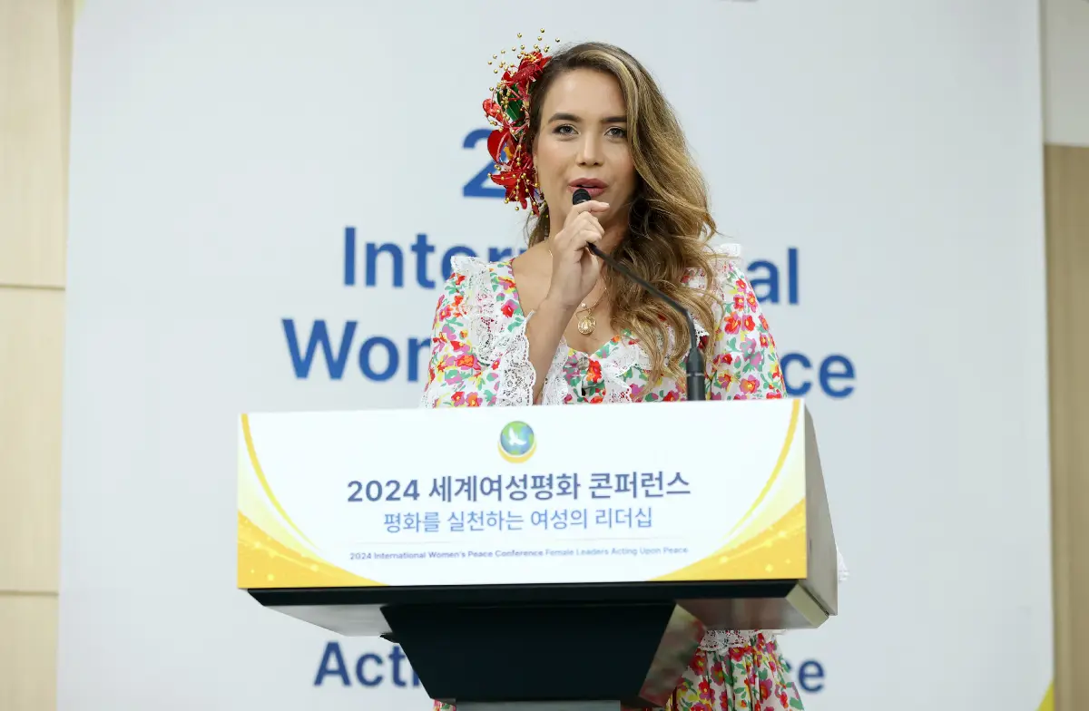 마리아 마르따 라꾸뚜르 발언 모습