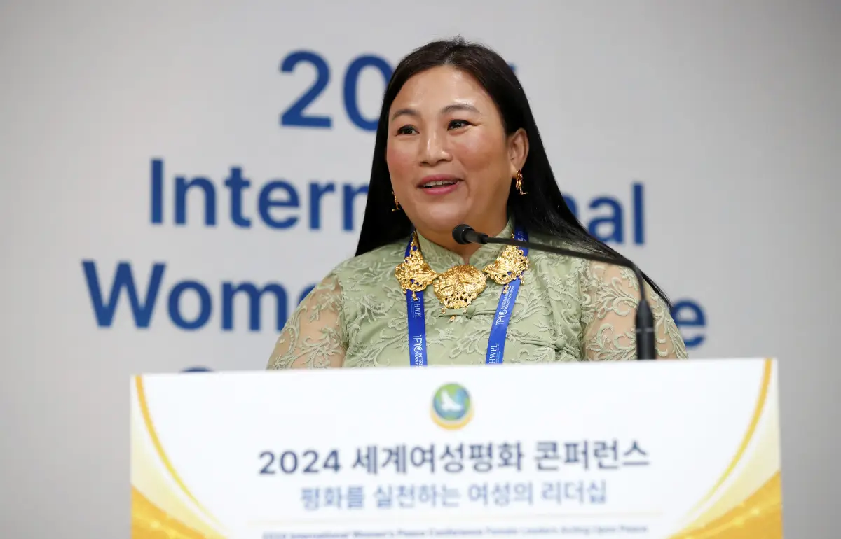 딴달아웅 발언 모습